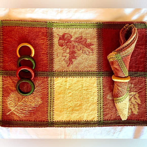 Fall leaves/holiday cotton placemats. Set of 6. - Picture 2 of 4